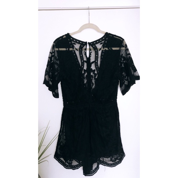 Black lace romper - Picture 3 of 3